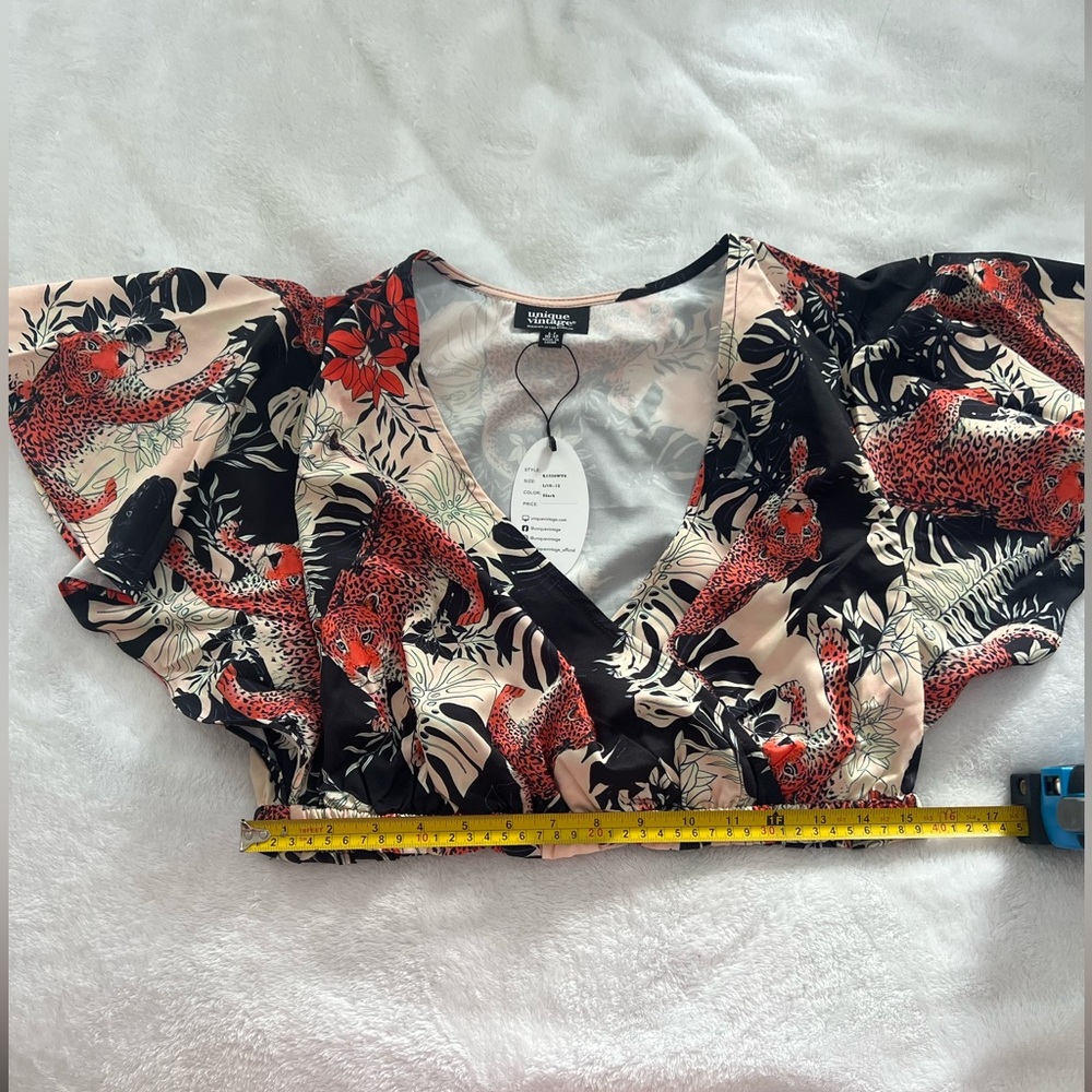 NWT Unique Vintage Crop Top